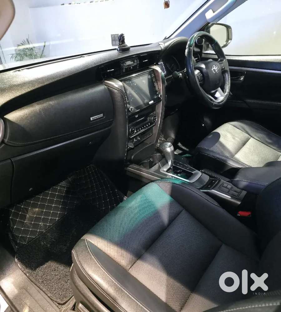 Toyota Fortuner 4x2 At 2.7 Petrol, 2022, Petrol