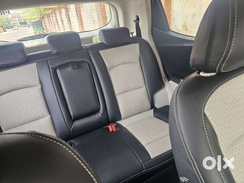 Suv 300 Top Modal, Make August, 2022, 27000 Run 1st Owner Is On Sell