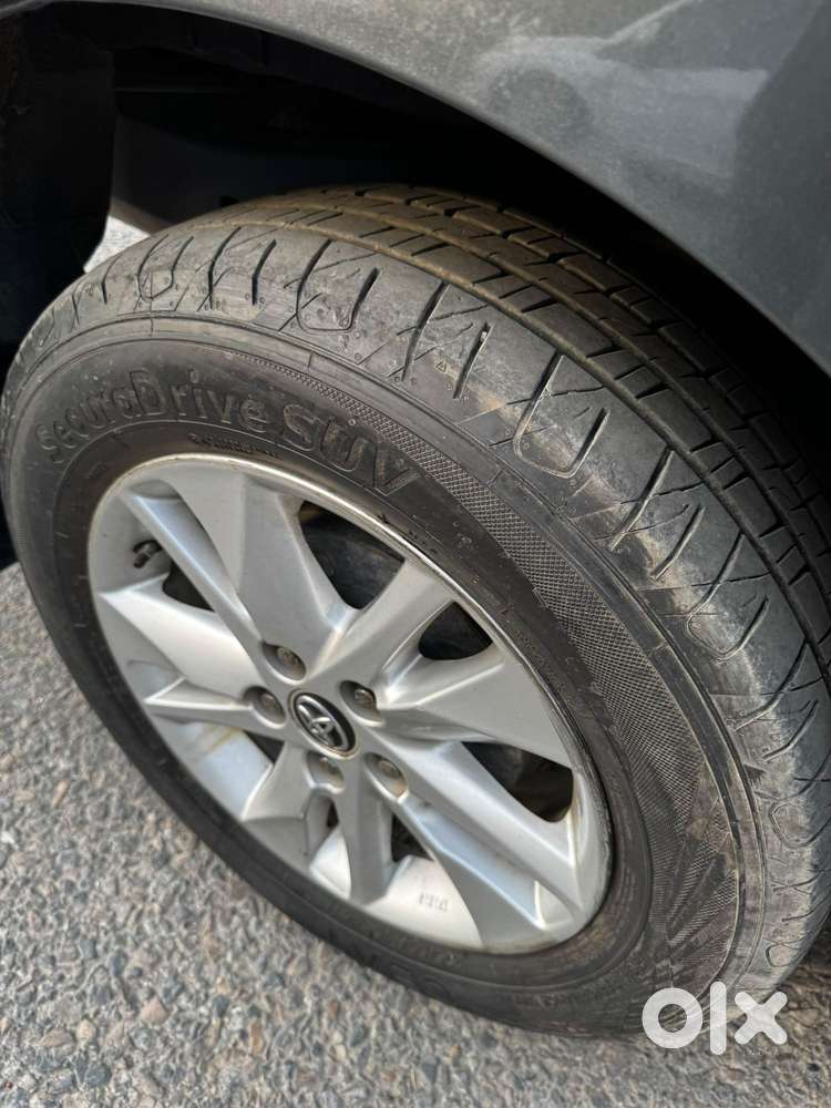 Toyota Innova Crysta 2.4 G Plus Mt 8 Str, 2018, Diesel