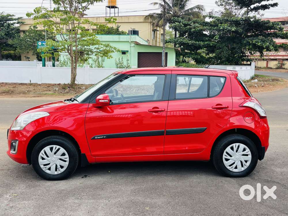 Maruti Suzuki Swift Vxi Abs Bsiv, 2015, Petrol