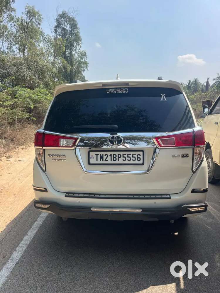 Innova Crysta 2.4 V 2021 Model