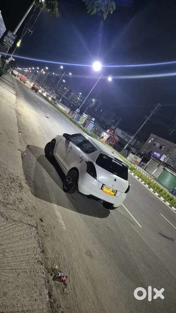 Maruti Suzuki Swift Vxi 2017