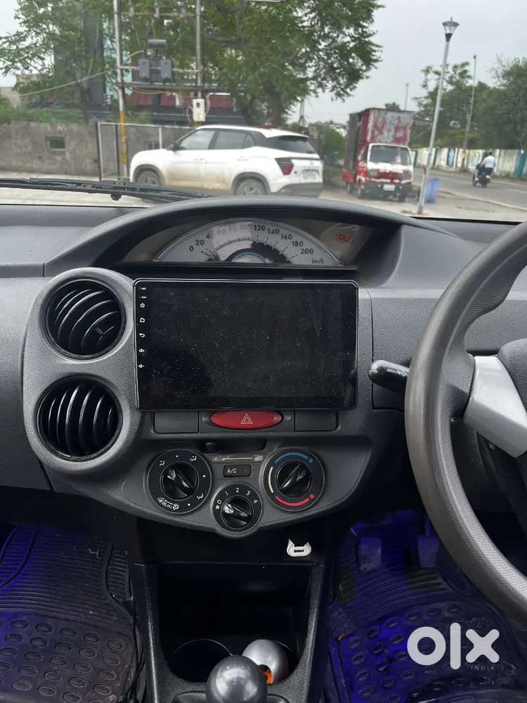 Toyota Etios Liva 2012
