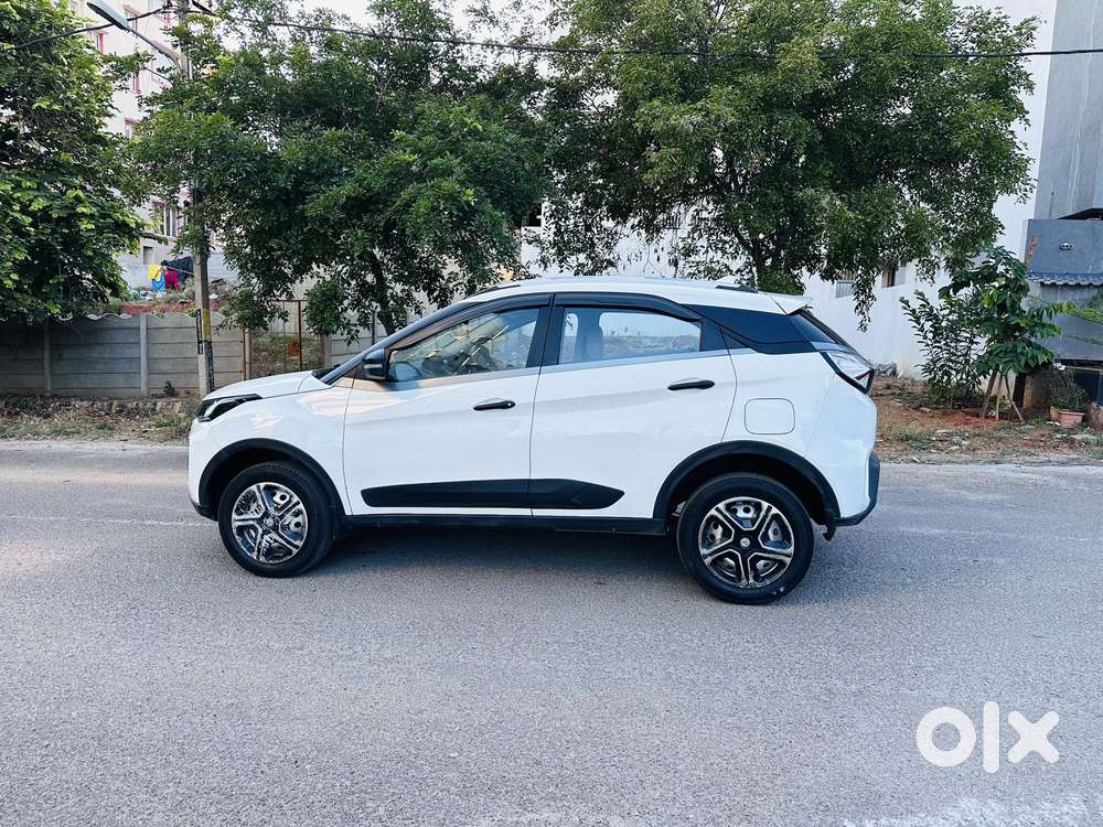 Tata Nexon 1.2 Revotron Xm (s), 2021, Petrol