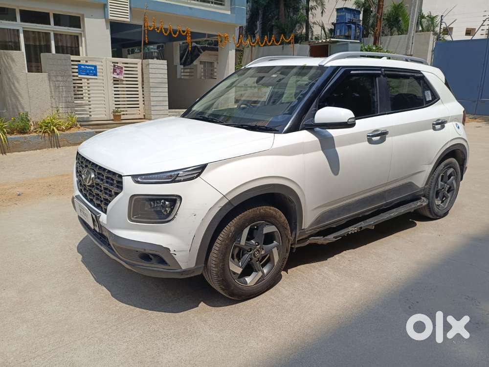 Hyundai Venue Sx+ At, 2021, Petrol