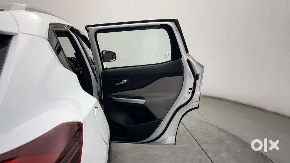 Nissan Magnite 1.0 Xv Premium Turbo Cvt, 2023, Petrol