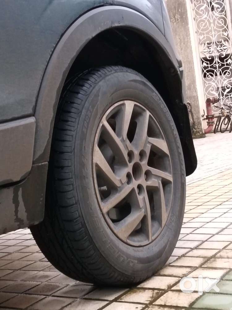 Mahindra Xuv300 W8 Option Diesel, 2023, Diesel