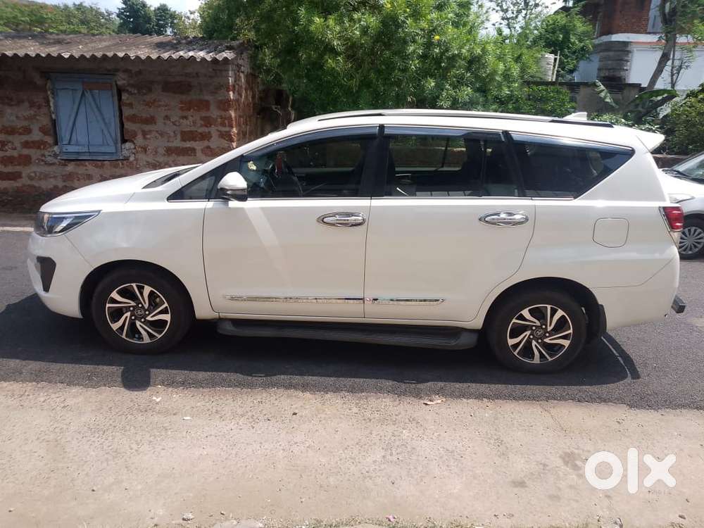 Toyota Innova Crysta Diesel 2021
