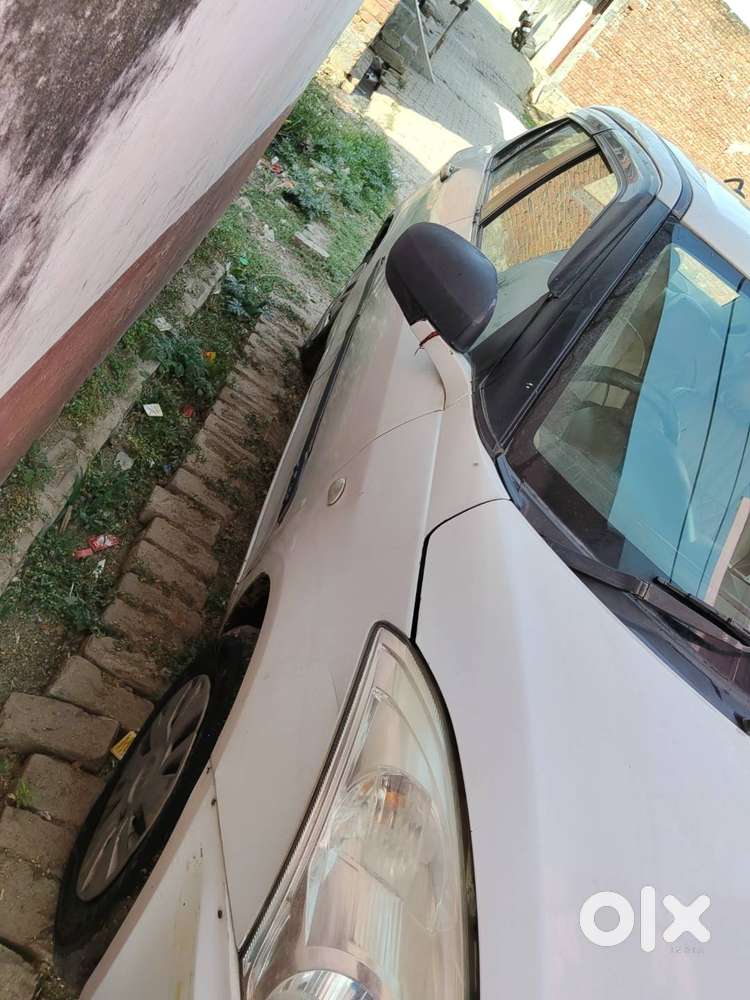 Maruti Suzuki Swift Dzire 2017 Cng & Hybrids 100000 Km Driven
