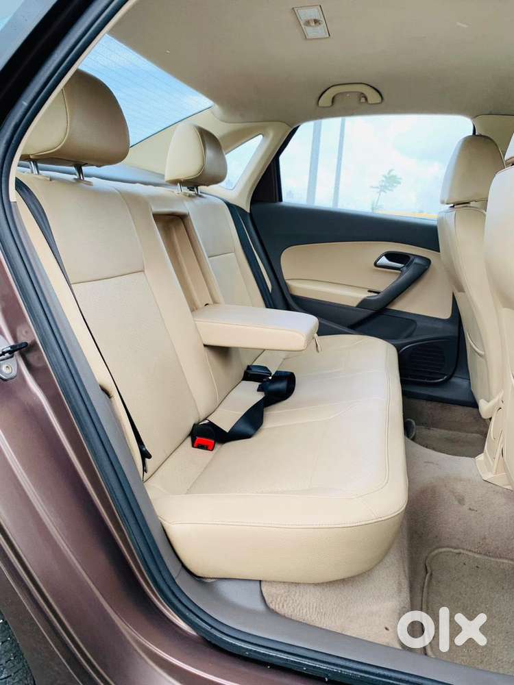 Volkswagen Vento 1.2 Tsi Highline Plus At, 2017, Petrol