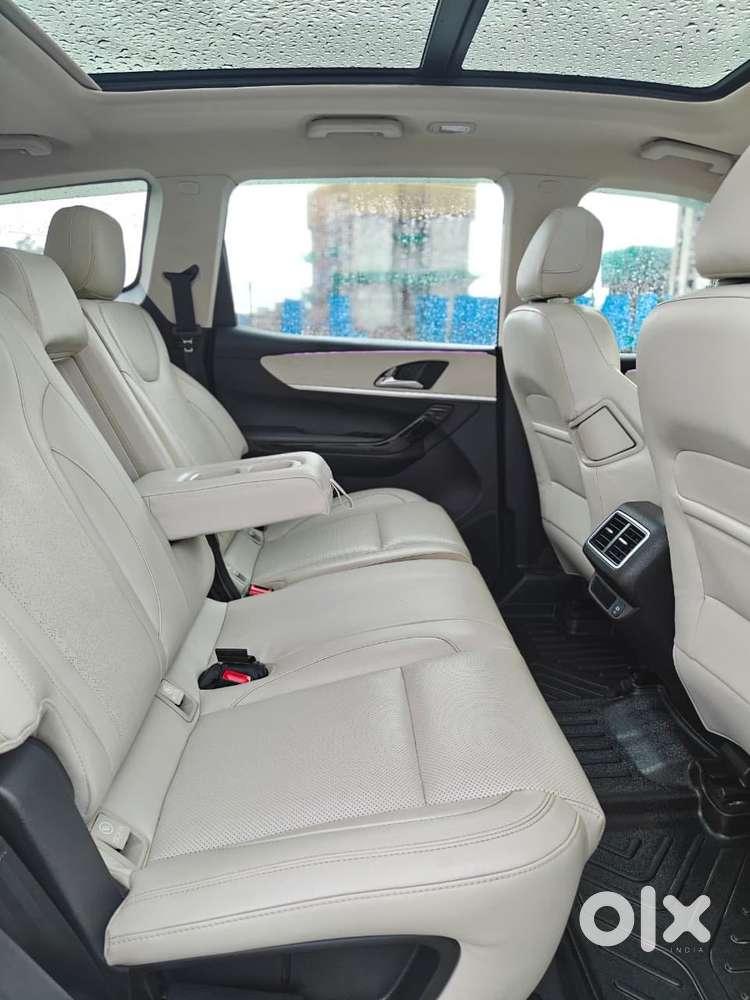 Mahindra Xuv700 2.2 Ax 7 Diesel At Str, 2024, Diesel