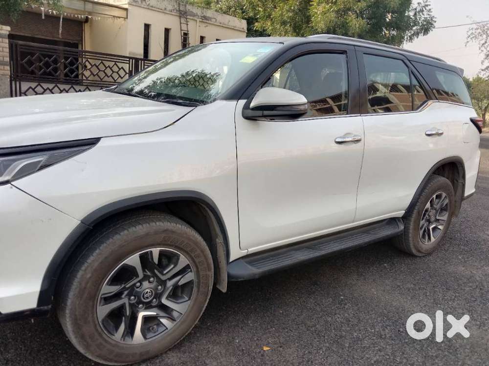 Toyota Fortuner Legender 4x2 At 2.8, 2021, Petrol
