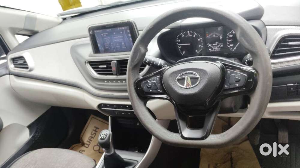 Tata Altroz Xz, 2023, Petrol