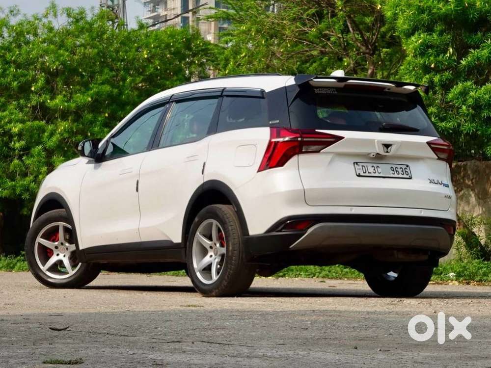 Mahindra Xuv700 2.0 Ax 5 Petrol Mt 7 Str, 2024, Petrol