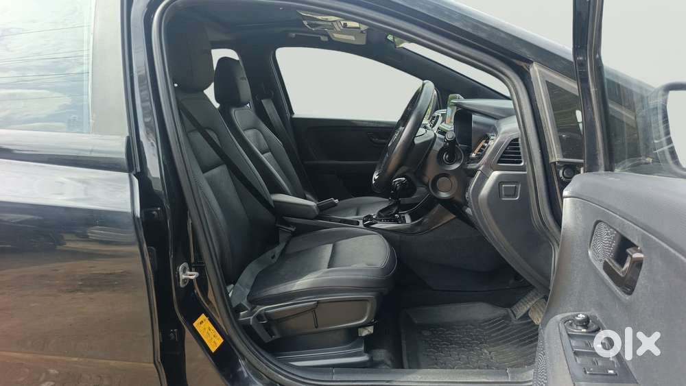 Tata Altroz Xza Plus (s) Dark Edition, 2023, Petrol