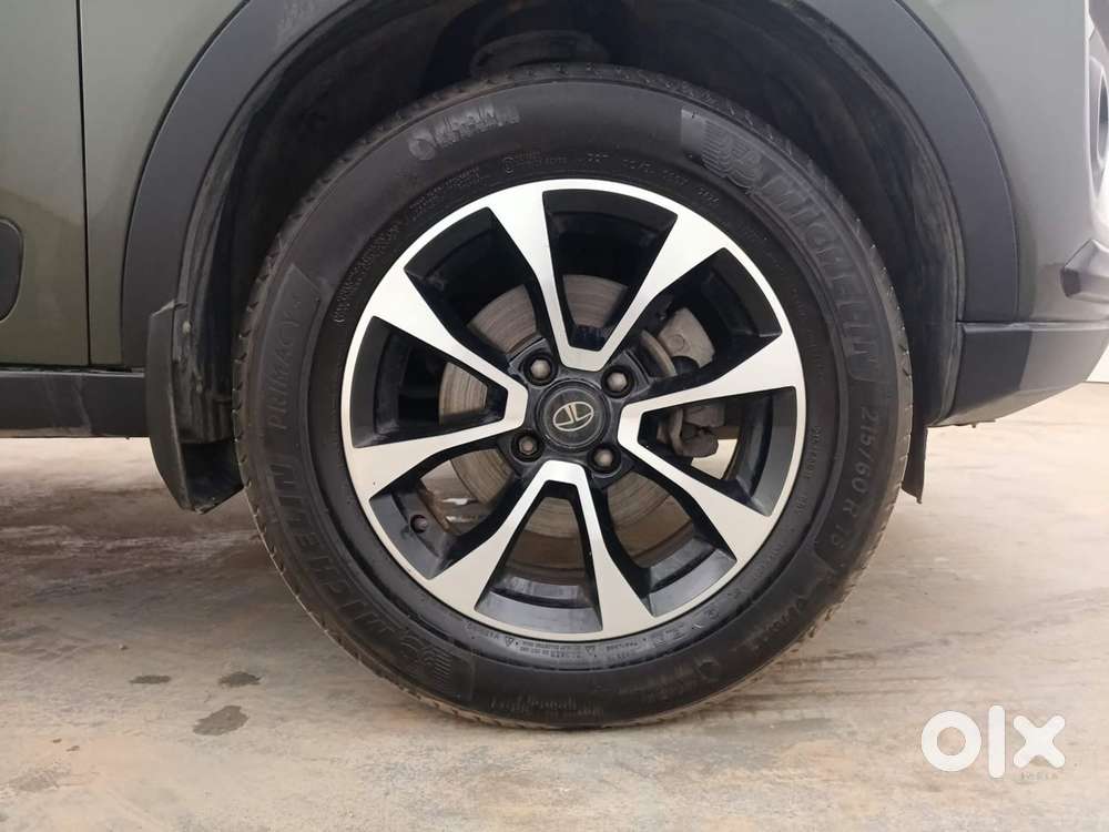 Tata Nexon 1.2 Revotron Xz Plus Dual Tone Roof (s), 2021, Petrol