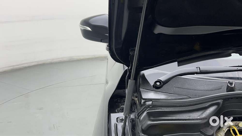 Mahindra Xuv300 W8 Option, 2020, Petrol