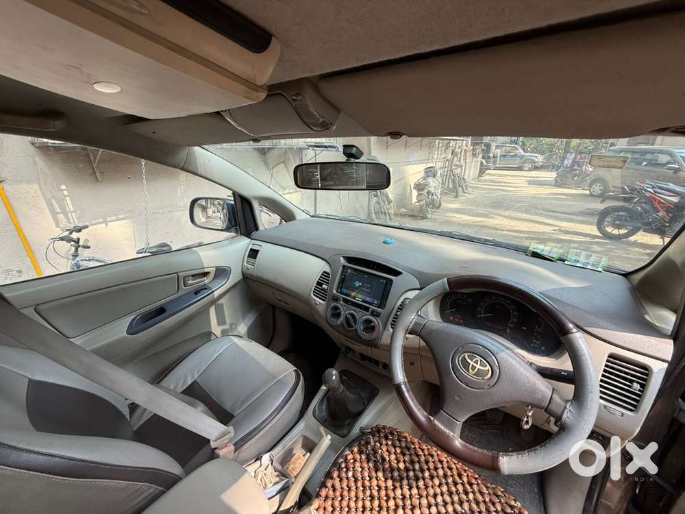Toyota Innova 2.5g 8 Seater With Less Km Driven Genuinely Ready Condit