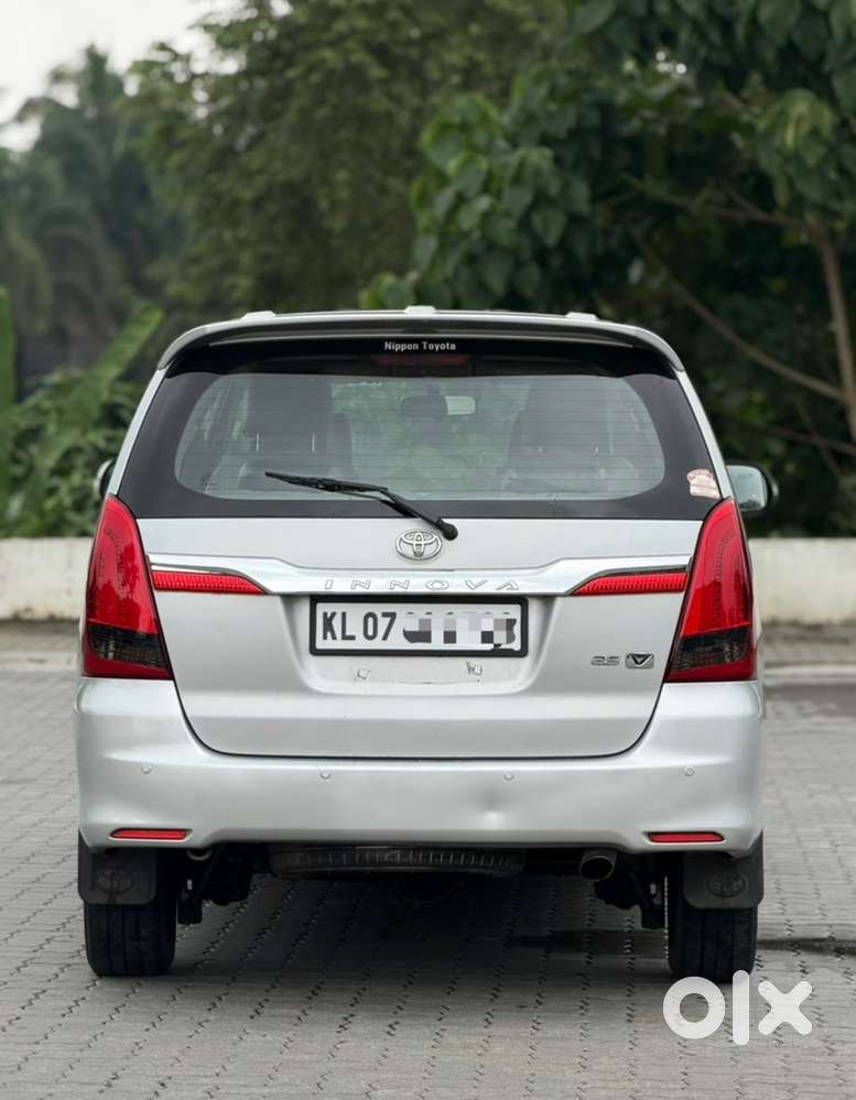 Toyota Innova Diesel 125000 Km Driven