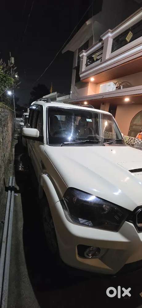 Mahindra Scorpio S10 2016 Diesel Manual