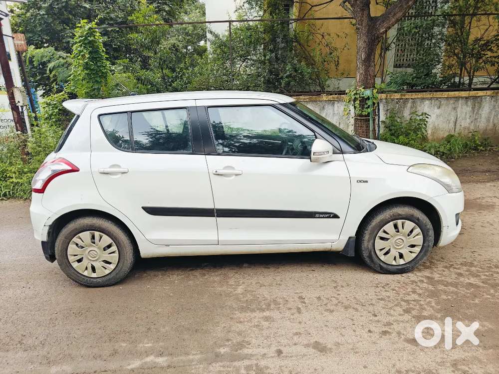 Maruti Suzuki Swift 2013 Diesel 90000 Km Driven