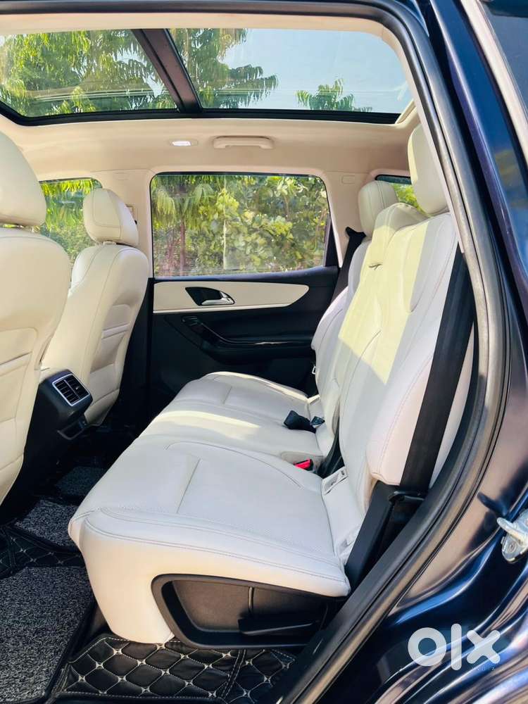 Mahindra Xuv700 2.2 Ax 7 Diesel At Luxury Pack Str, 2023, Diesel