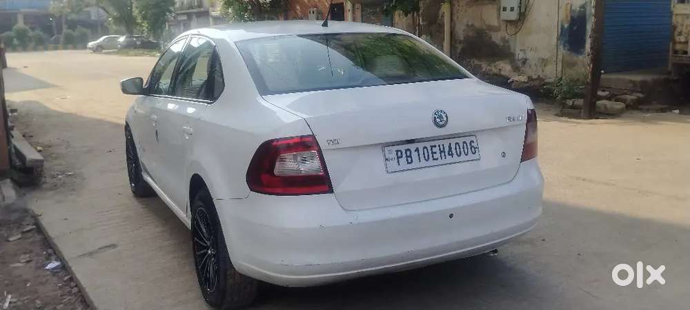 Skoda Rapid 2012 Diesel Well Maintained Fast Owner
