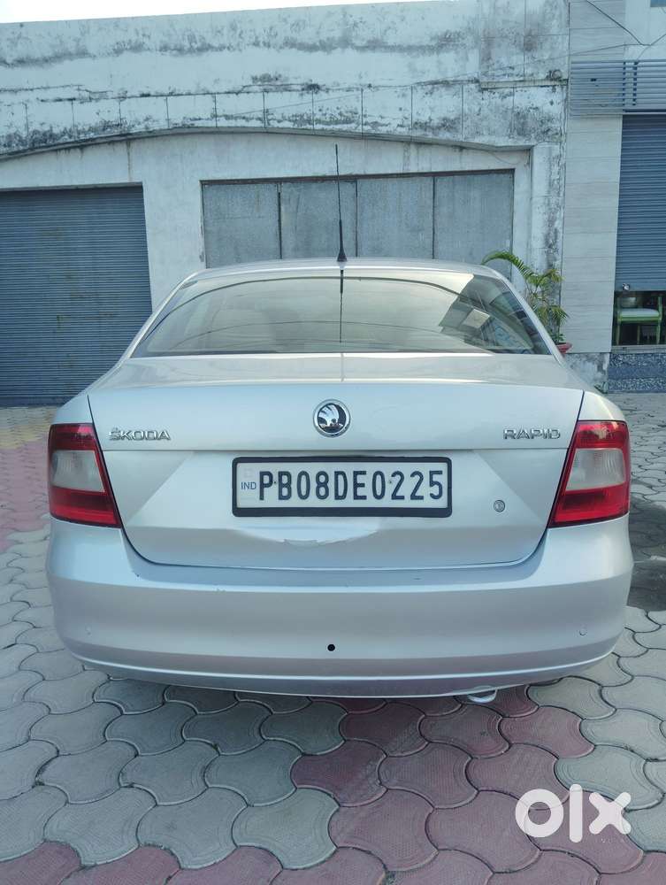 Skoda Rapid 2013-2016 1.5 Tdi At Ambition With Alloy Wheel, 2015, Di..