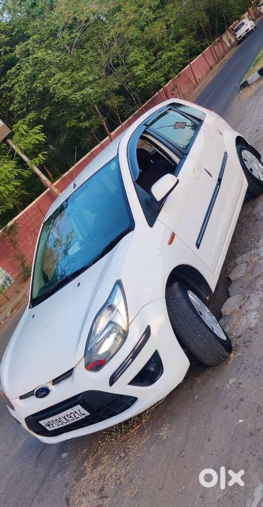 Ford Figo 2010-2012 Petrol Zxi, 2011, Petrol