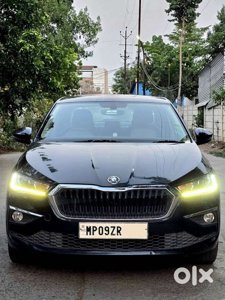Skoda Slavia Style 1.0l Tsi Mt, 2023, Petrol