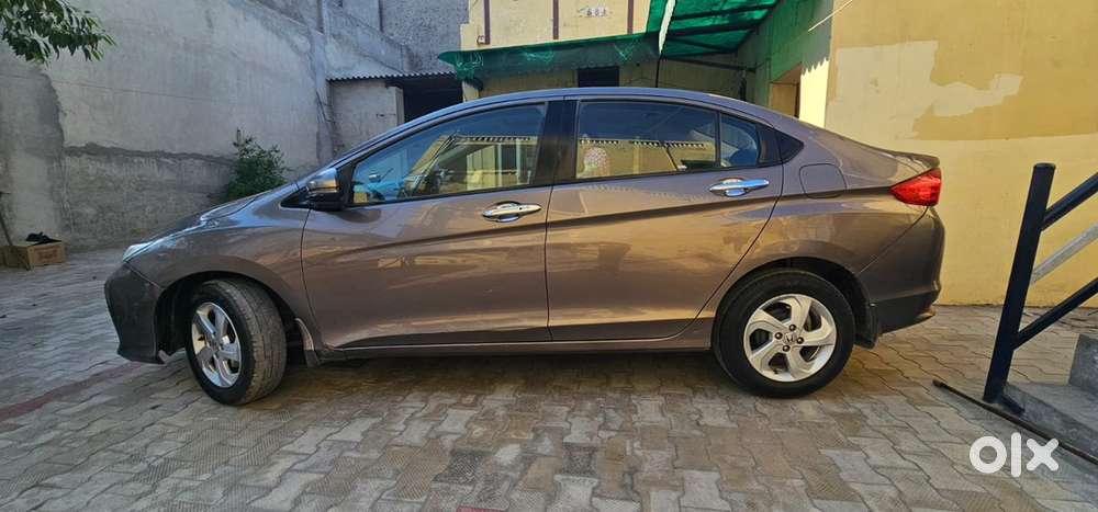 Honda City Hybrid 2016