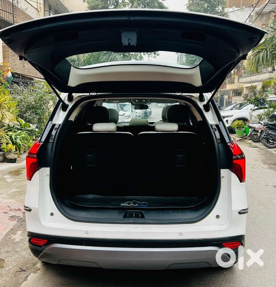 Mahindra Xuv700 2.0 Ax 7 Petrol At Luxury Pack Str, 2022, Petrol