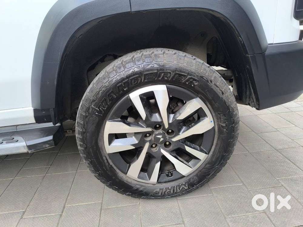 Mahindra Thar Roxx Ax7l Rwd At, 2025, Petrol