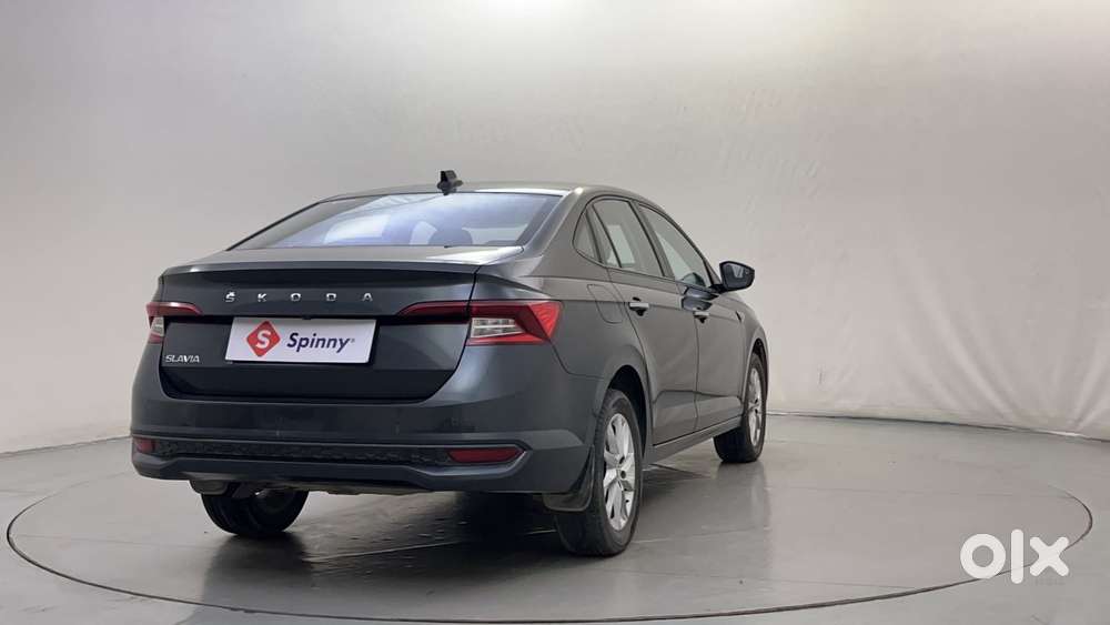 Skoda Slavia Ambition 1.0l Tsi Mt, 2022, Petrol