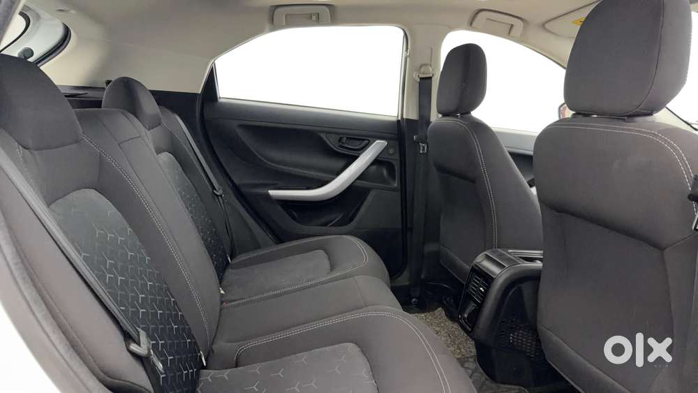 Tata Nexon 1.5 Revotorq Xma Plus (s) Amt, 2022, Petrol
