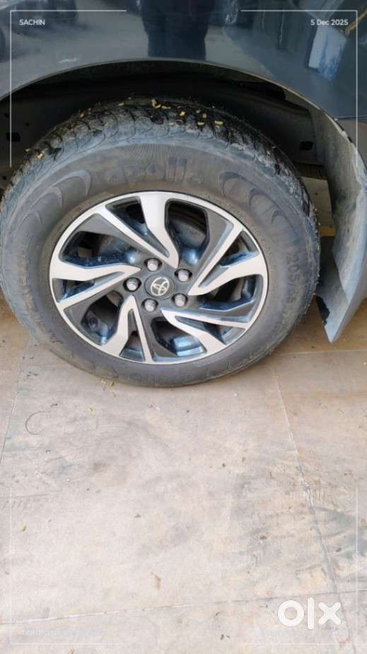 Toyota Innova Crysta [2020-ongoing] 2.4 Vx 8 Str, 2023, Diesel