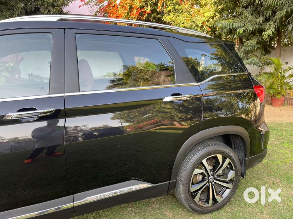 Mg Hector Plus 2023 Petrol 25000 Km Driven