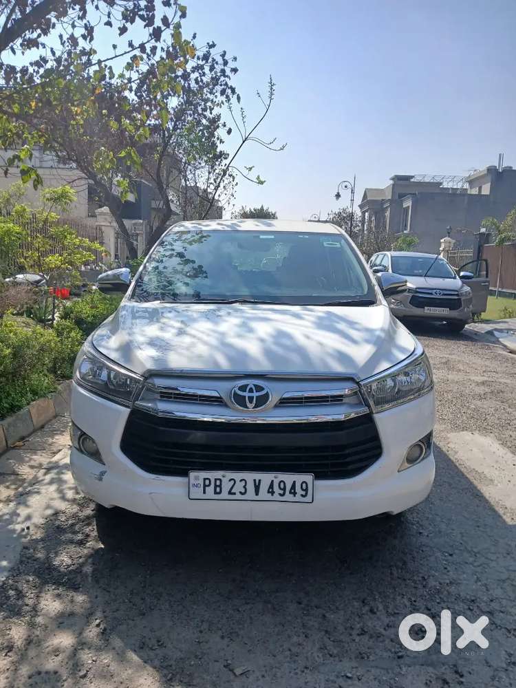 Toyota Innova Crysta 2016