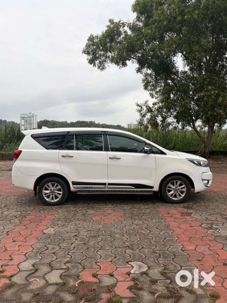 Toyota Innova Crysta 2.4 G Mt 8s, 2019, Diesel