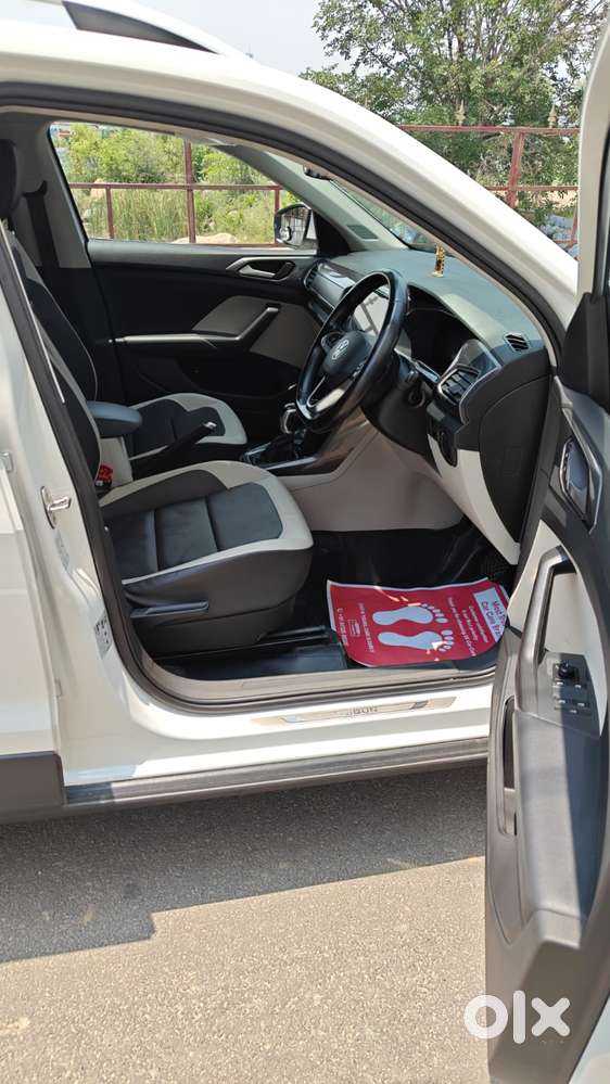Volkswagen Taigun 1.0 Tsi Topline At, 2023, Petrol