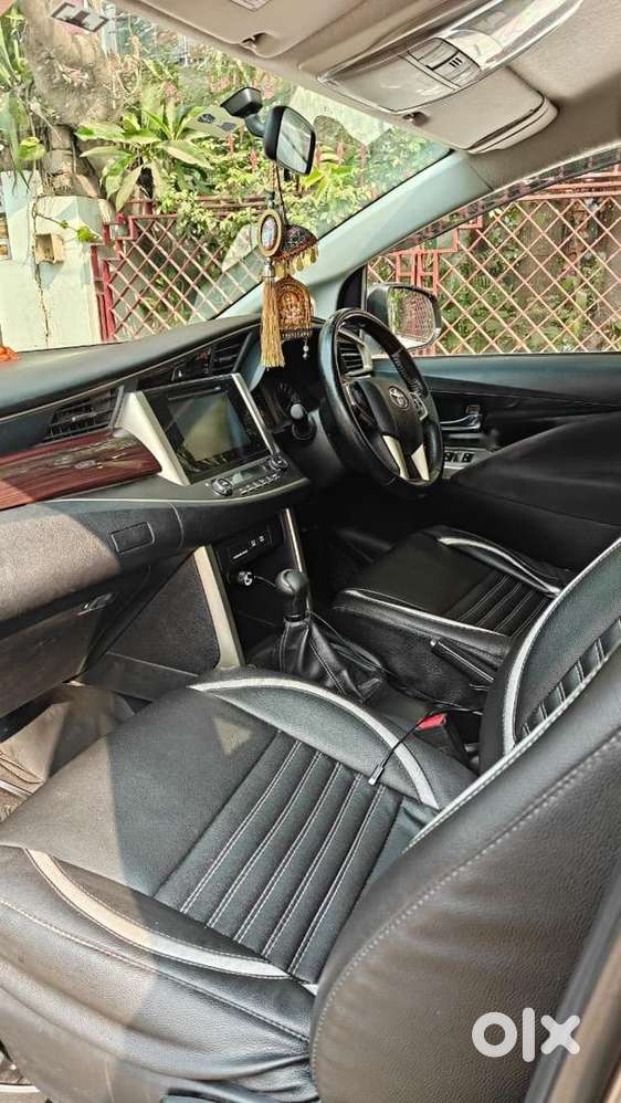 Toyota Innova Crysta 2017 Diesel Well Maintained