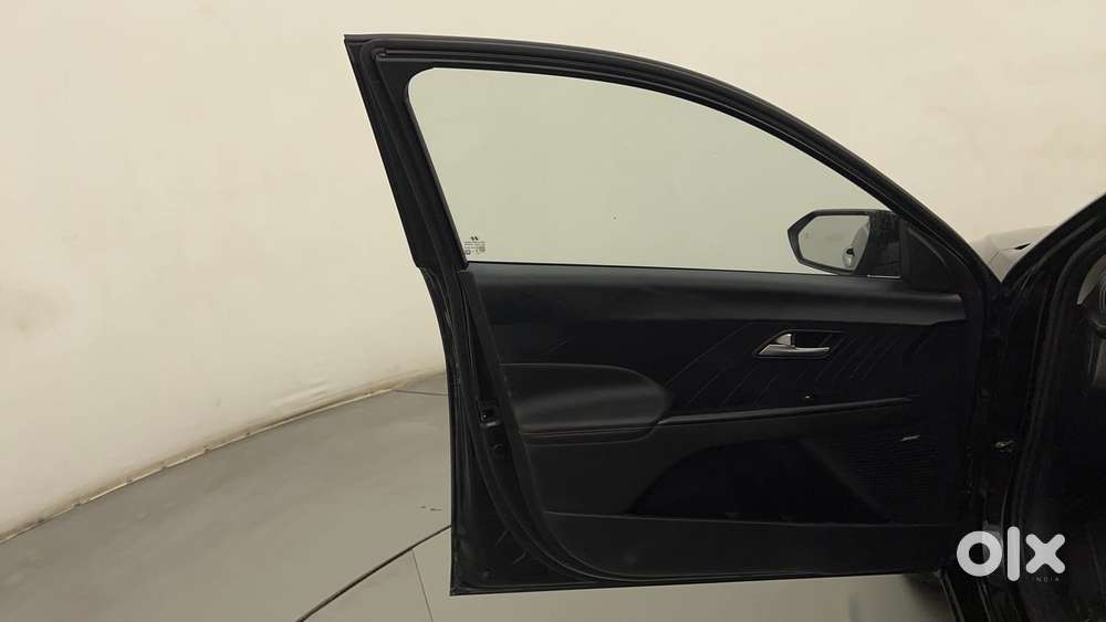 Hyundai Verna 1.5 Sx (o) Turbo Petrol Dct, 2023, Petrol