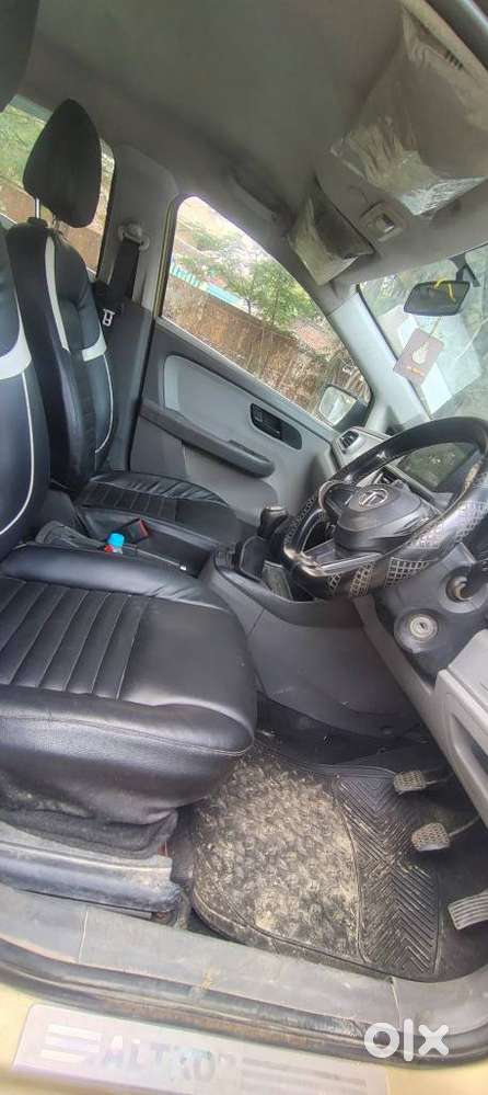 Tata Altroz 1.2 Xe, 2020, Petrol