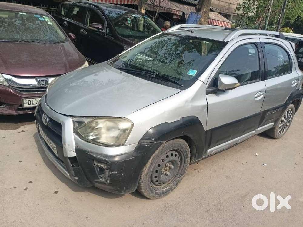 Toyota Etios Cross 1.2l G, 2015, Petrol