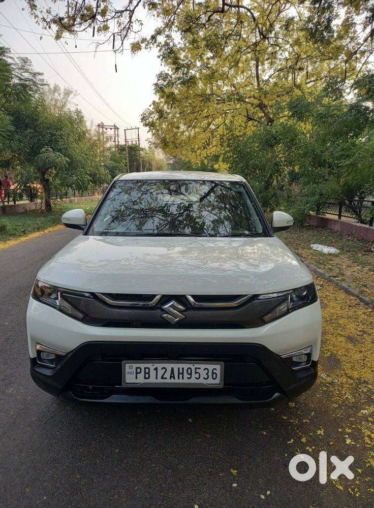 Maruti Suzuki Brezza 1.5 Vxi At Smart Hybrid, 2023, Petrol