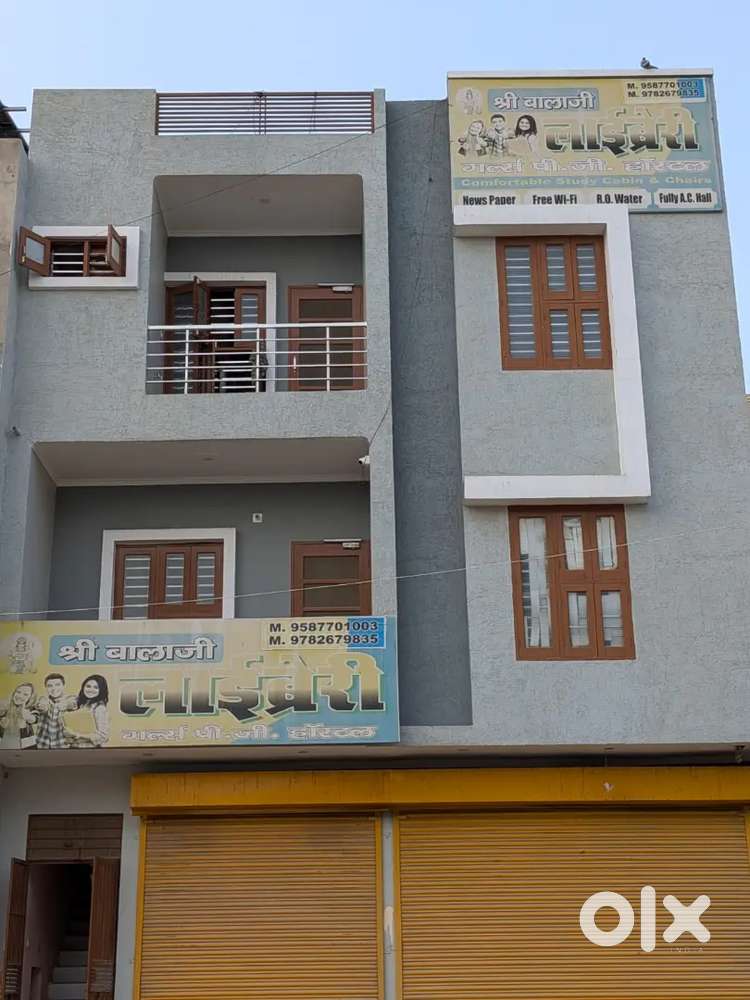 Rooms for rent available for girls and family