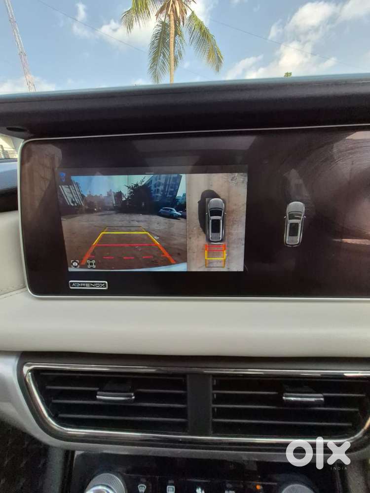 Mahindra Xuv700 2.0 Ax 7 Petrol At Luxury Pack Str, 2024, Petrol
