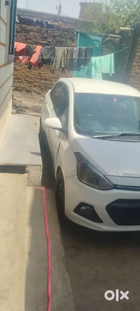 2016 Hyundai Xcent Base