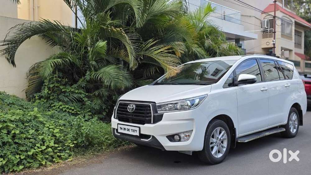 Toyota Innova Crysta 2.4 G Mt 8s, 2023, Diesel