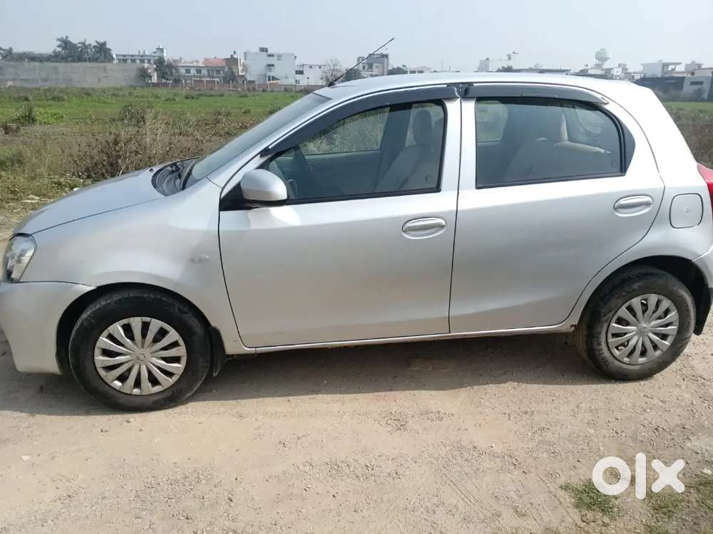 Toyota Etios Liva 2015 Diesel 75000 Km Driven, Full Insurance,tyre Ok